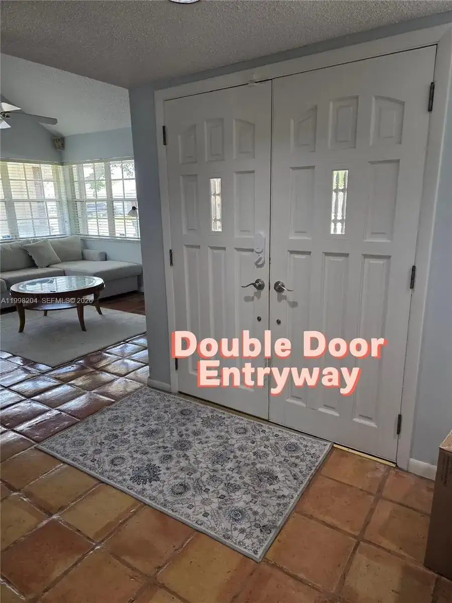 1350 S Fieldlark Ln, Homestead FL 33035 photo 2