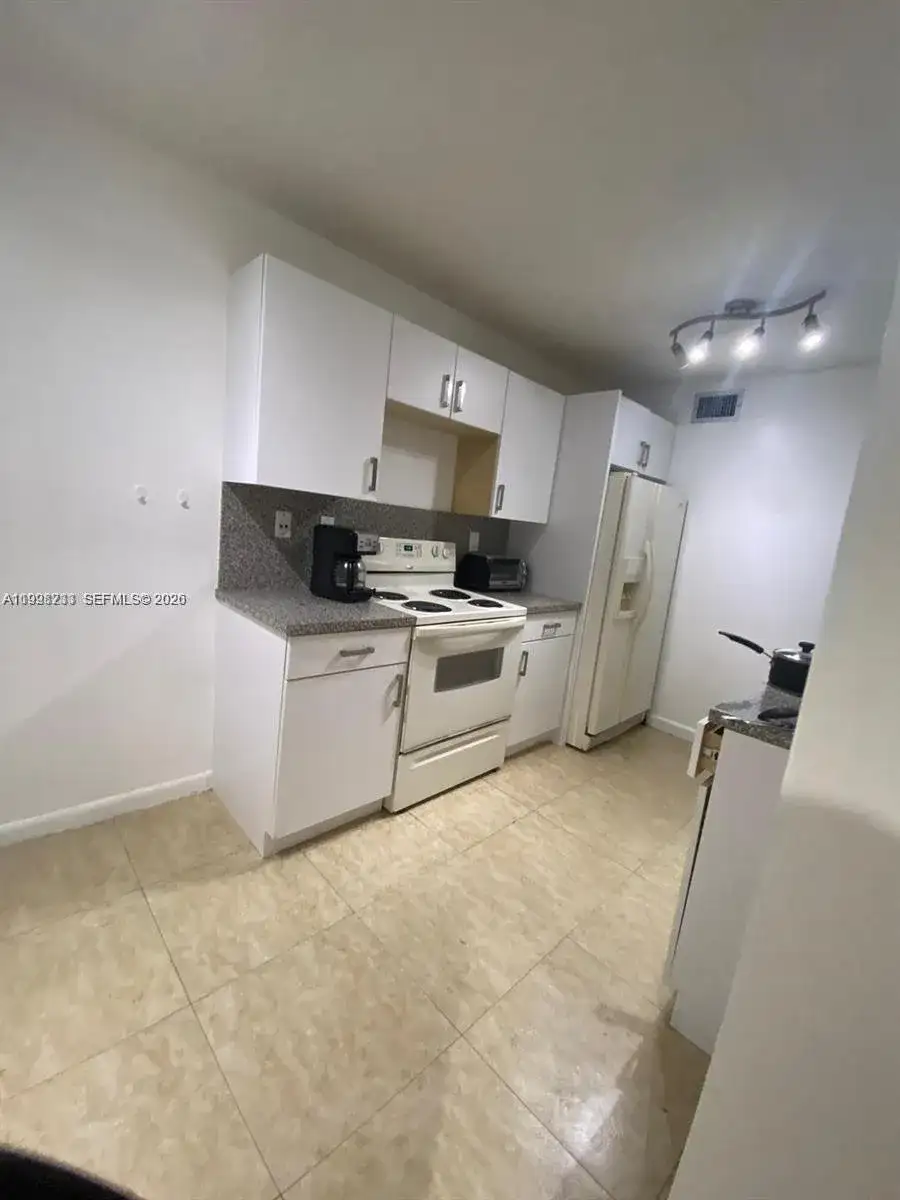 9761 NW 46th Ter # 107, Doral FL 33178 photo 3