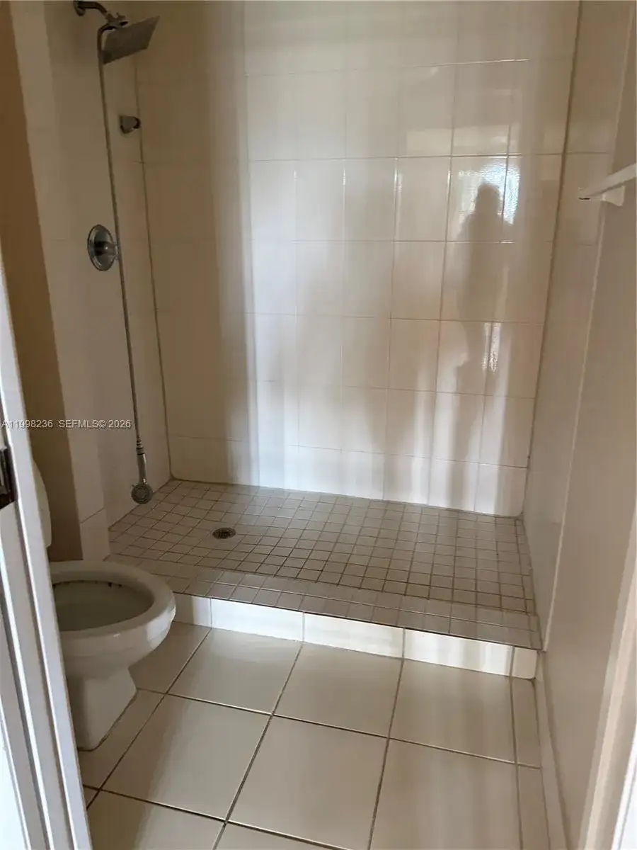 2260 SE 27th Dr, Homestead FL 33035 photo 5