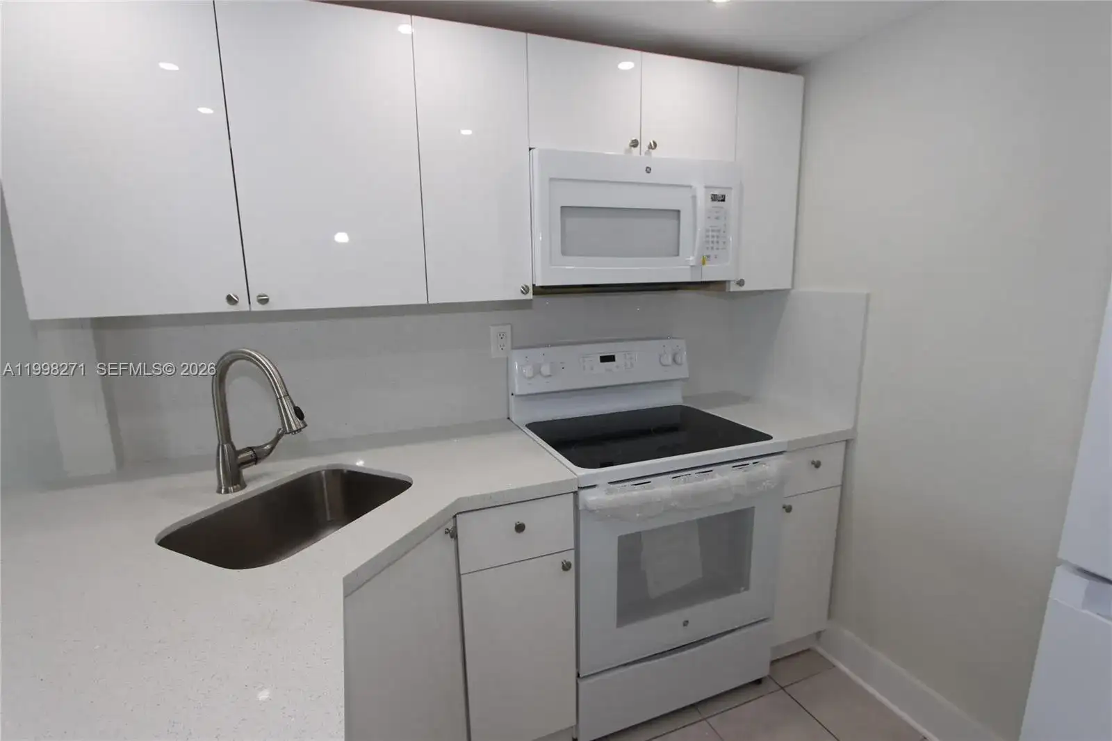 4550 NW 9th St # 811E, Miami FL 33126 photo 5