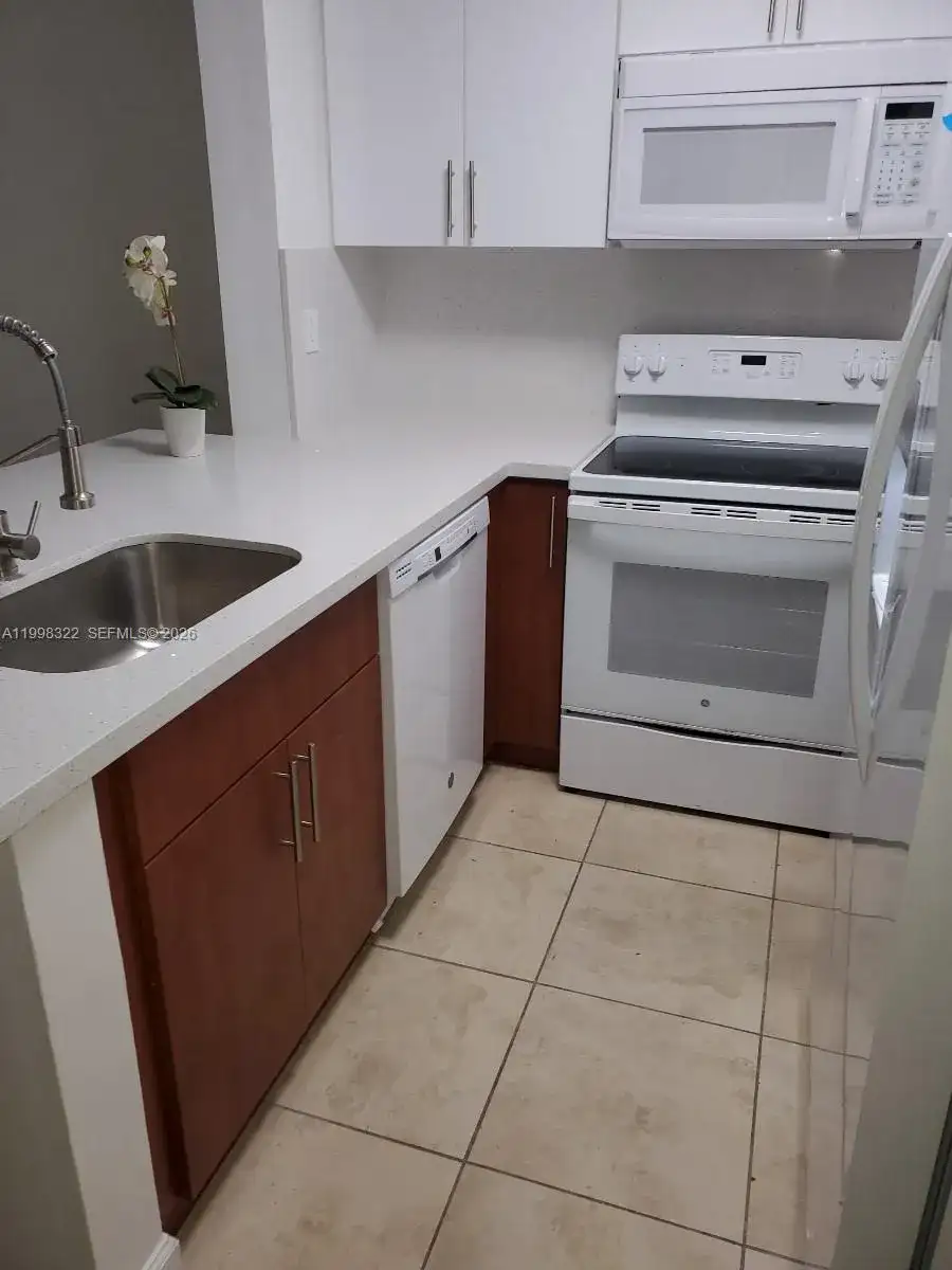15241 SW 80th St # 307, Miami FL 33193 photo 2