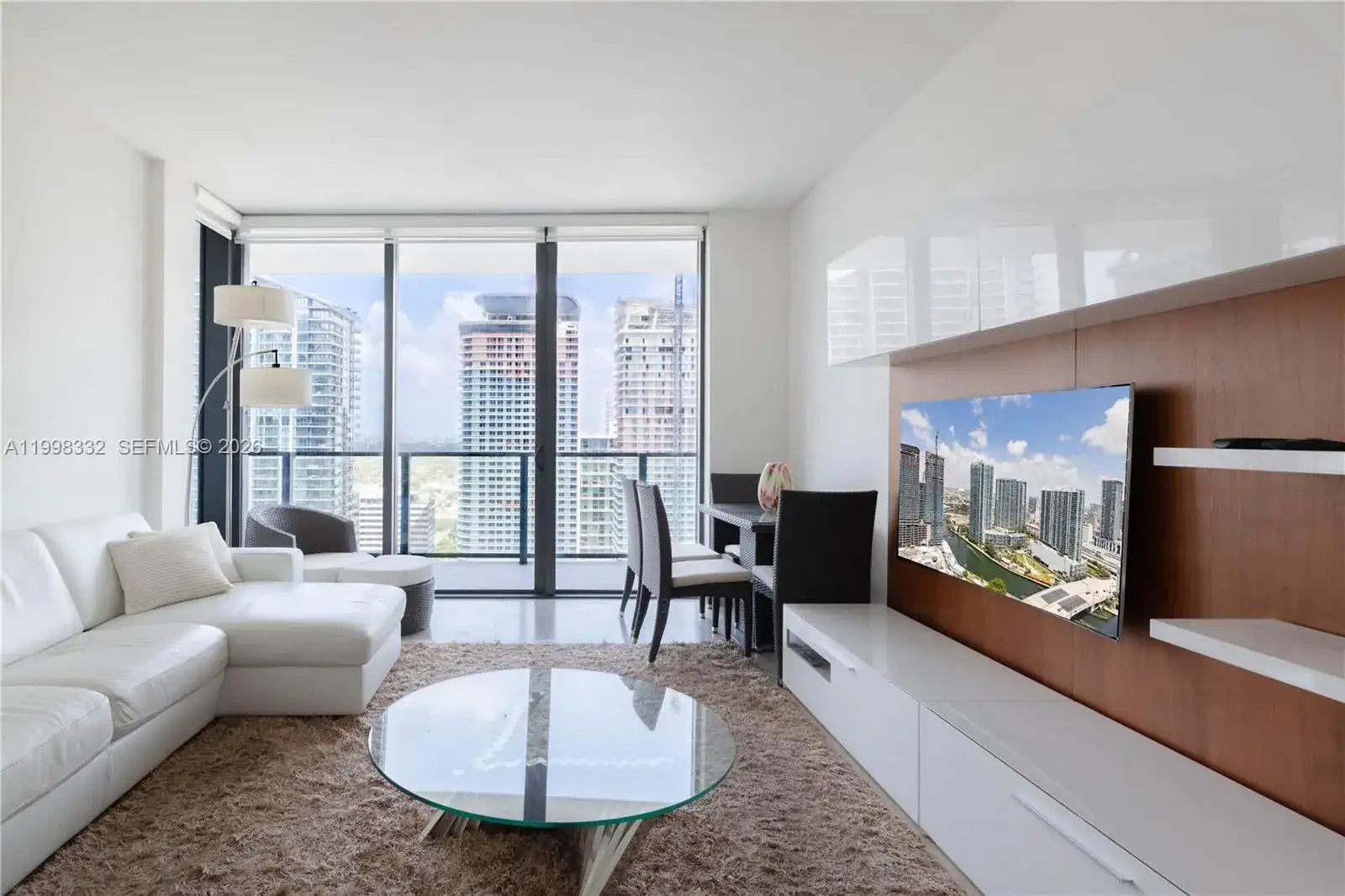 68 SE 6th St # 3006, Miami FL 33131 photo 2