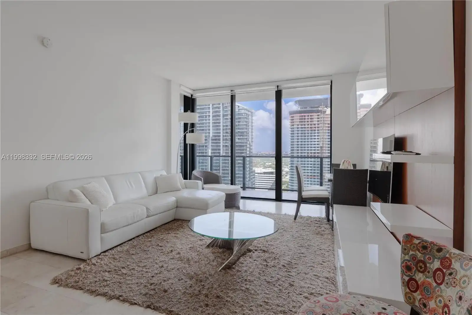 68 SE 6th St # 3006, Miami FL 33131 photo 3