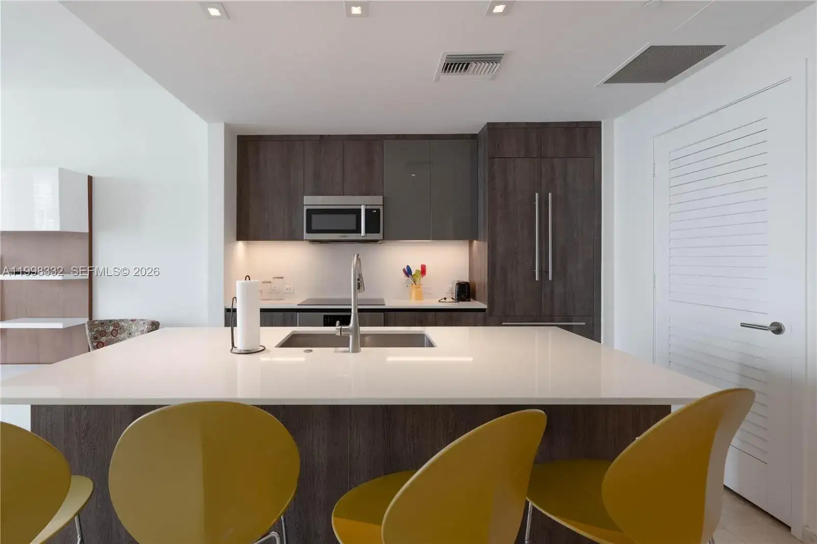 68 SE 6th St # 3006, Miami FL 33131 photo 5