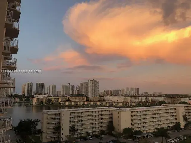 18011 Biscayne Blvd # 1003, Aventura FL 33160
