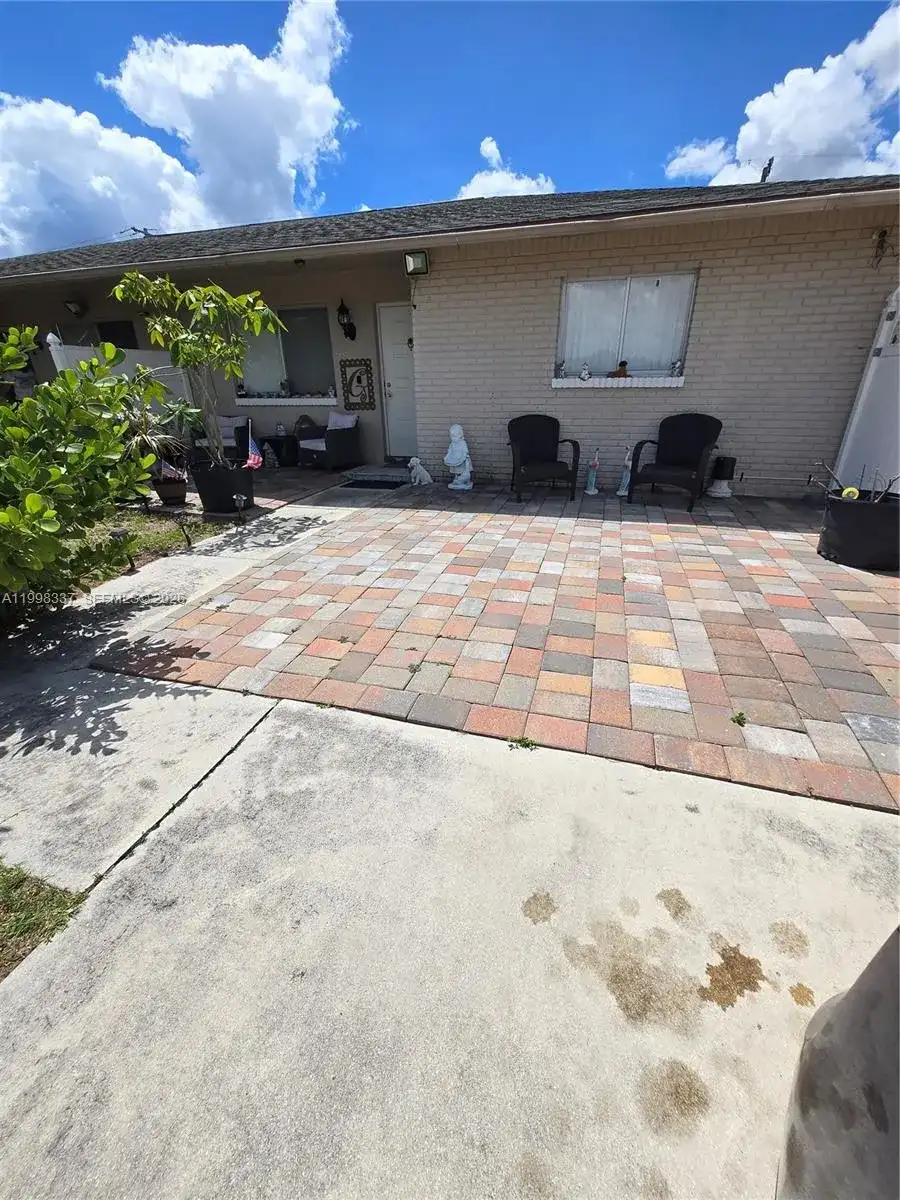 712 SE 8th St, Cape Coral FL 33990 photo 5