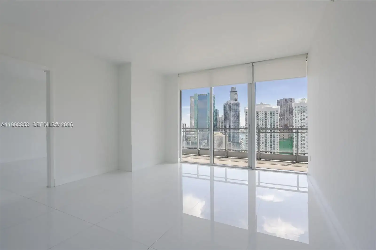 92 SW 3rd St # 3512, Miami FL 33130 photo 2