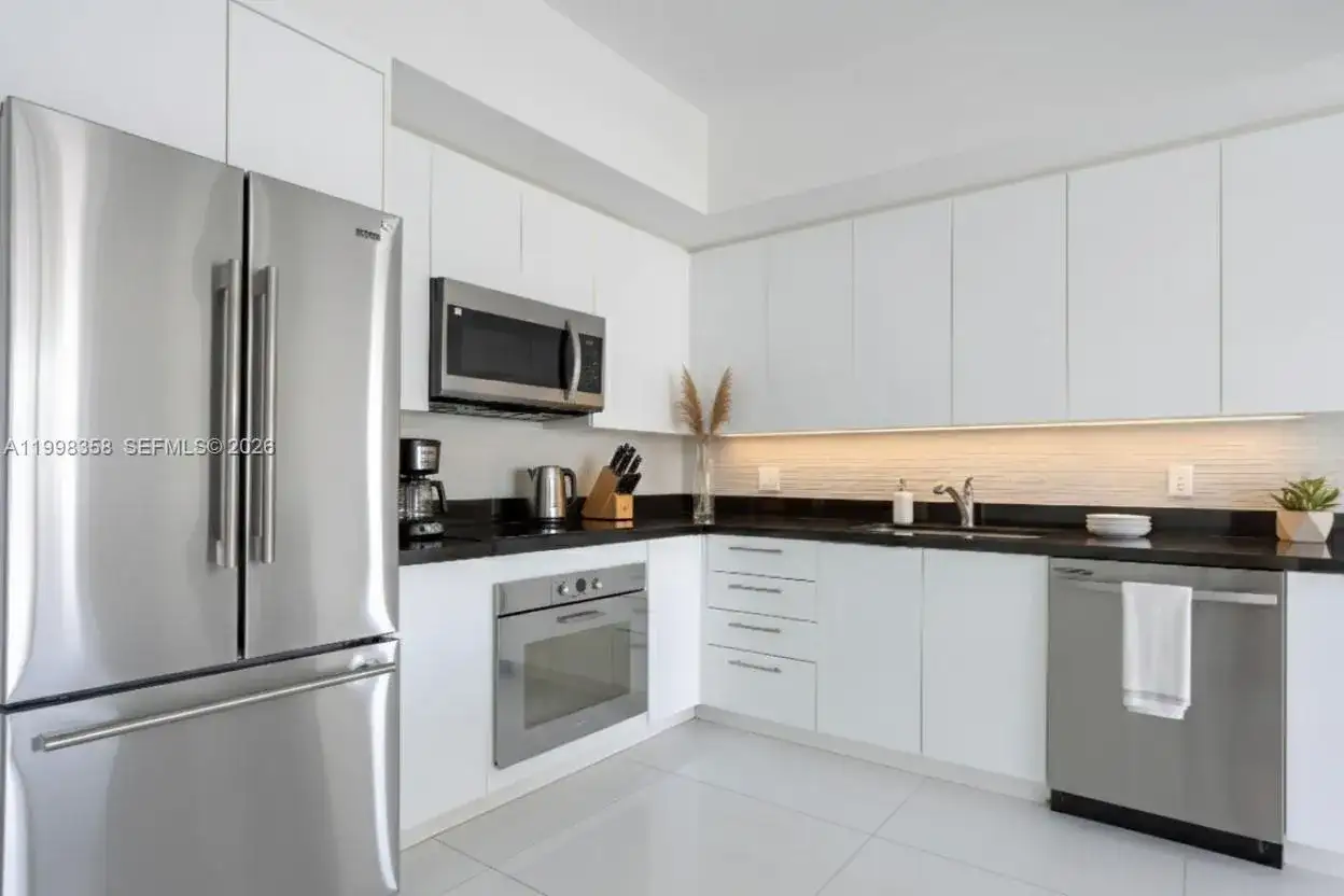92 SW 3rd St # 3512, Miami FL 33130 photo 3