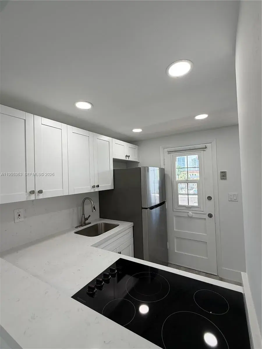 2980 Point East Dr # D311, Aventura FL 33160