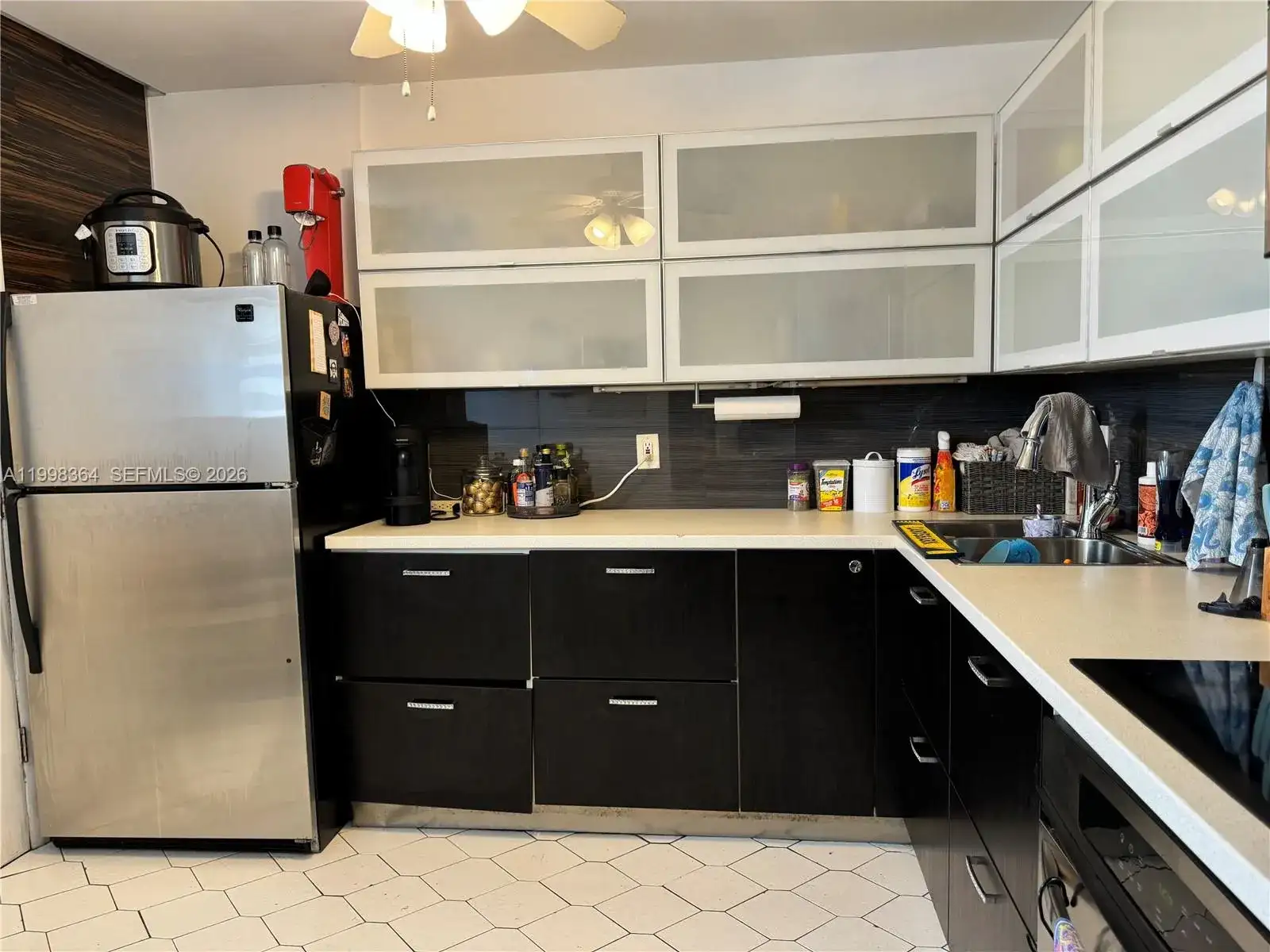 3660 NE 166th St # 812, North Miami Beach FL 33160 photo 2