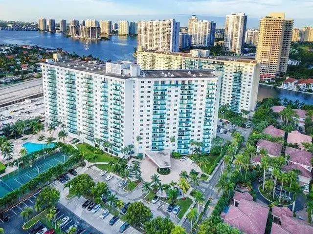 19390 Collins Ave # 1623, Sunny Isles Beach FL 33160