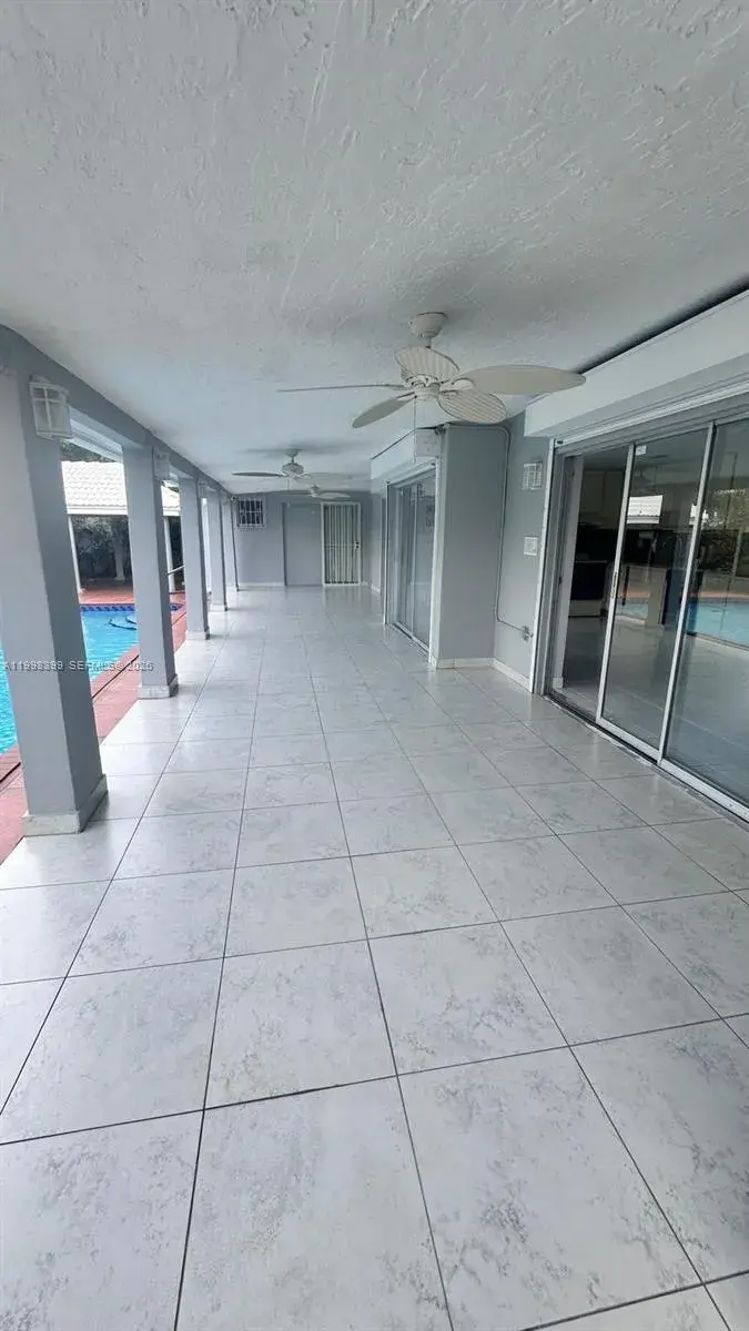 10321 SW 17th St, Miami FL 33165