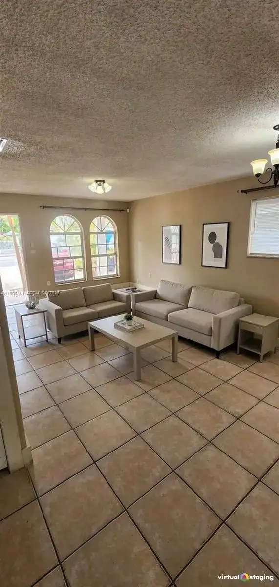 880 E 26th St, Hialeah FL 33013 photo 4
