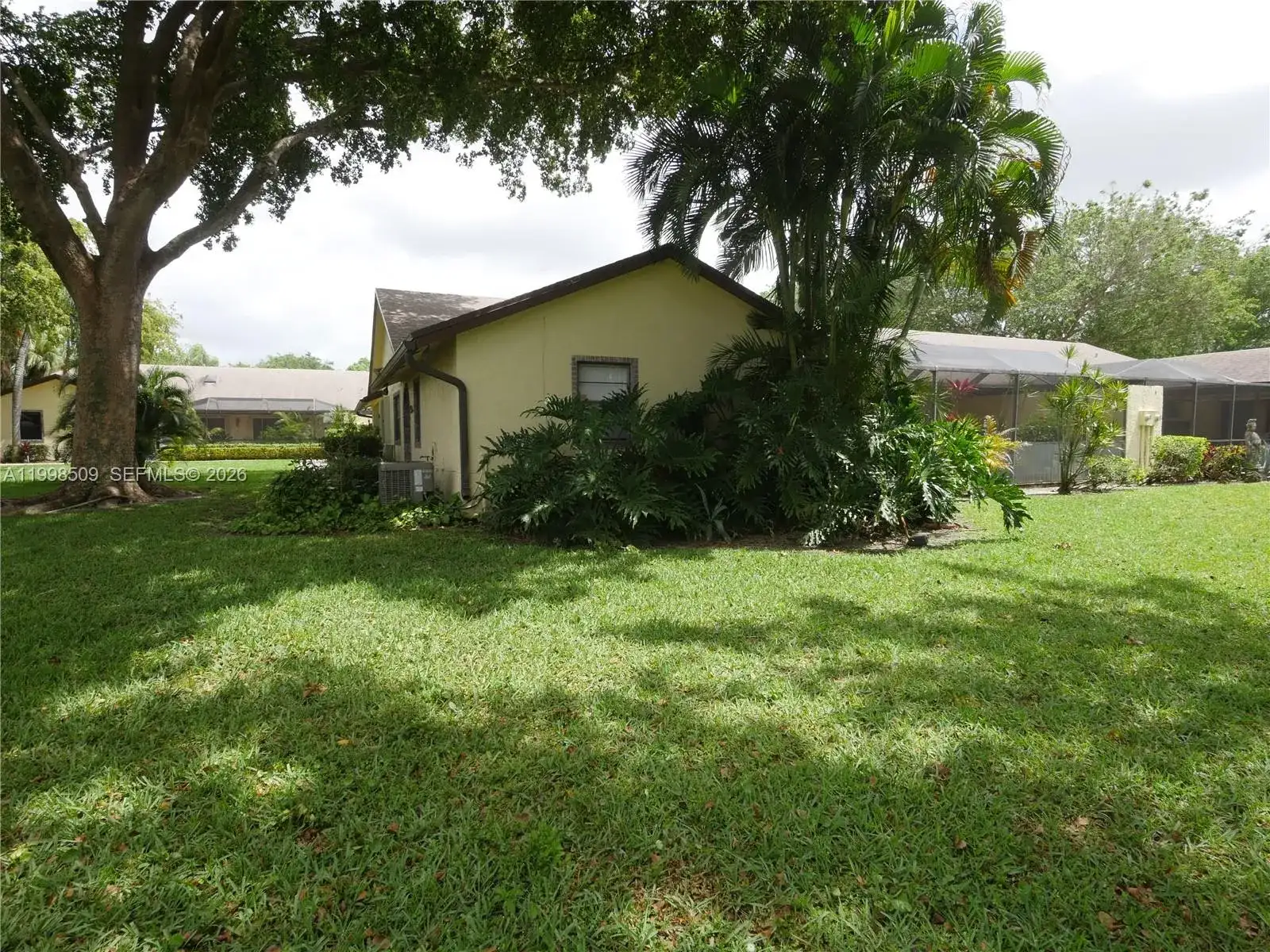 23359 Barlake Dr, Boca Raton FL 33433 photo 2