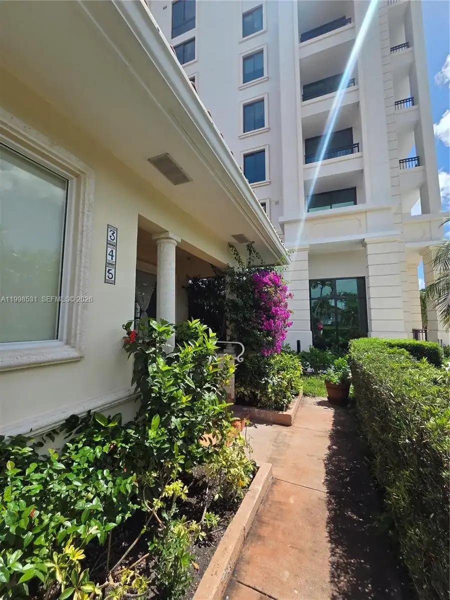 345 Malaga Ave, Coral Gables FL 33134 photo 4
