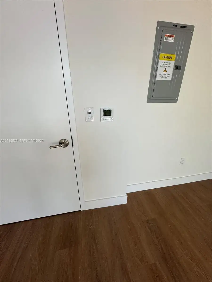 21290 Biscayne Blvd # 208, Aventura FL 33180 photo 4