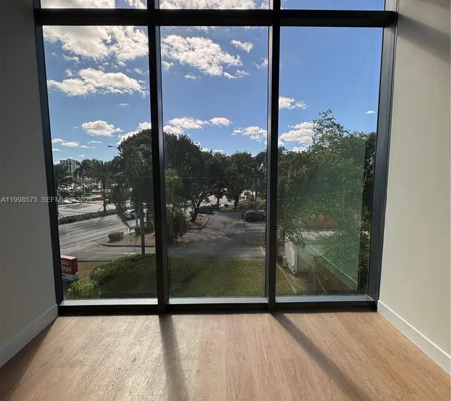 21290 Biscayne Blvd # 208, Aventura FL 33180