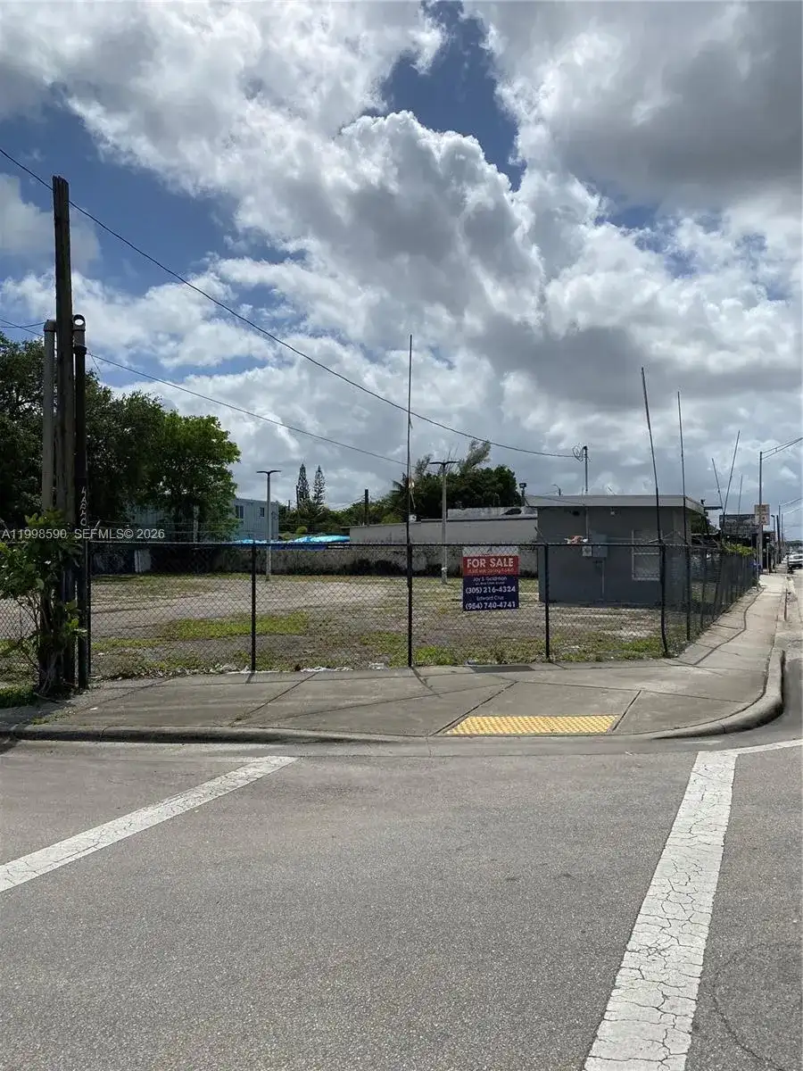 300 NW 79th St, Miami FL 33150 photo 5