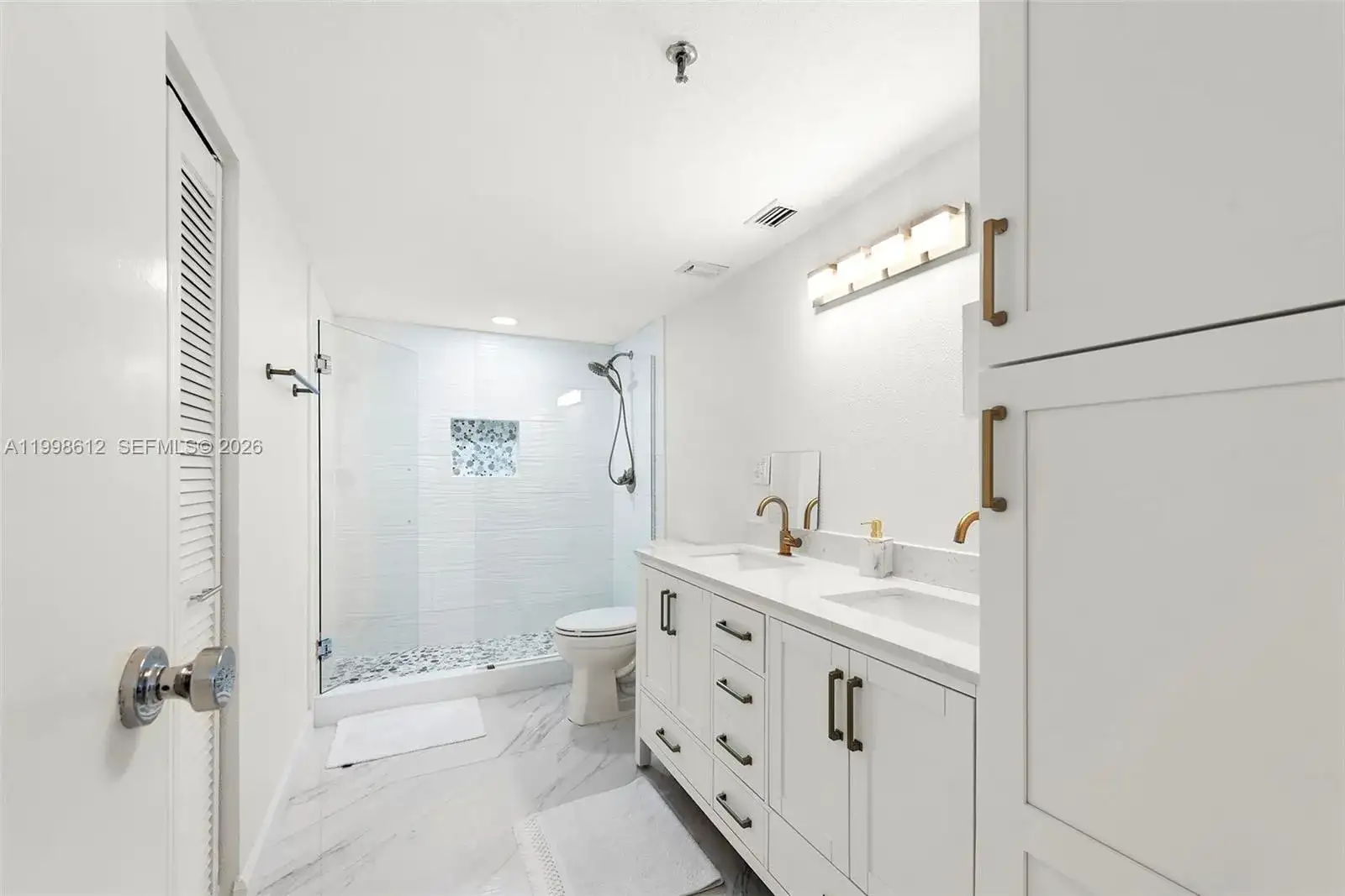 2401 Collins Ave # 1007, Miami Beach FL 33140 photo 5
