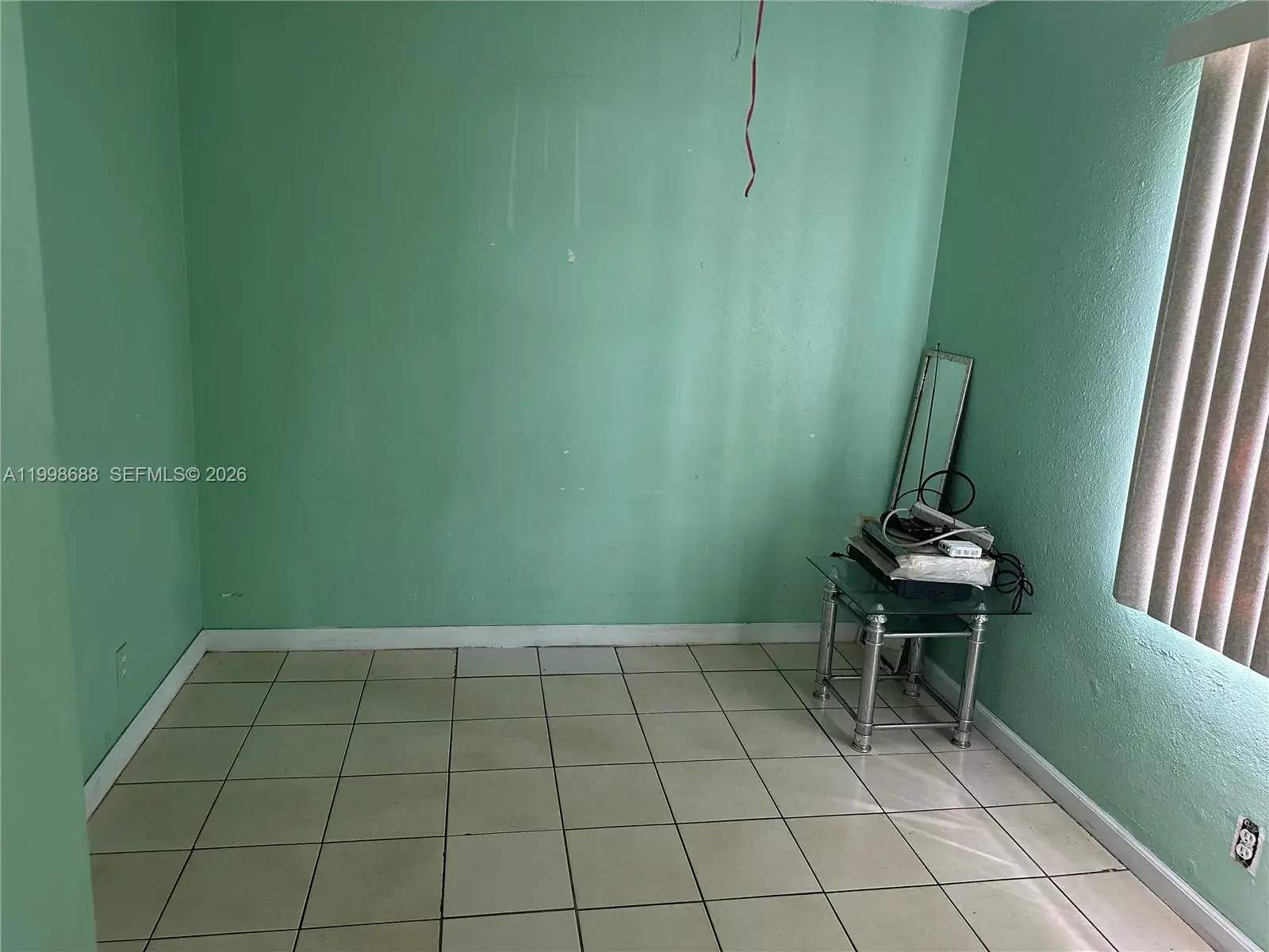 900 NW 75th St, Miami FL 33150