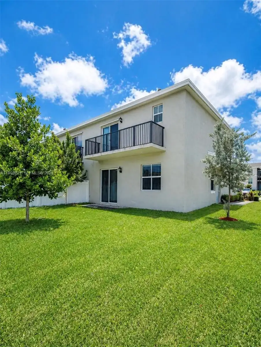 823 SE 17th St, Homestead FL 33034 photo 5