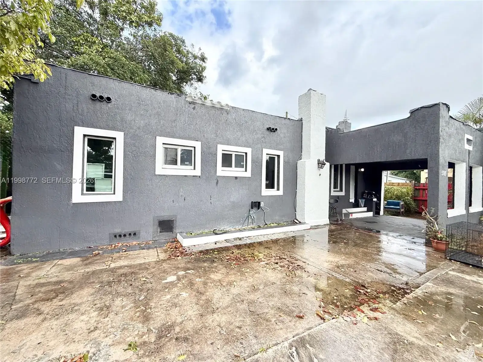 597 NW 69th St, Miami FL 33150 photo 2
