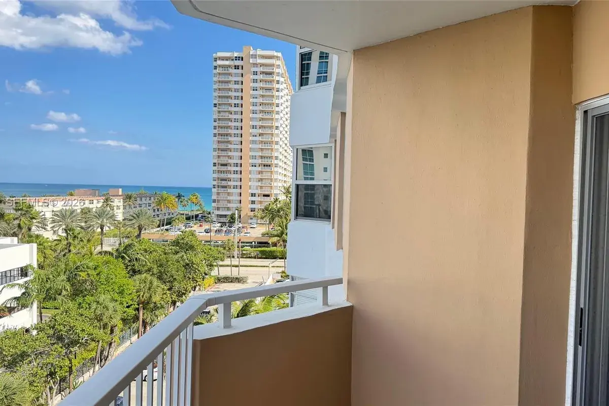 1965 S Ocean Dr # 5D, Hallandale Beach FL 33009