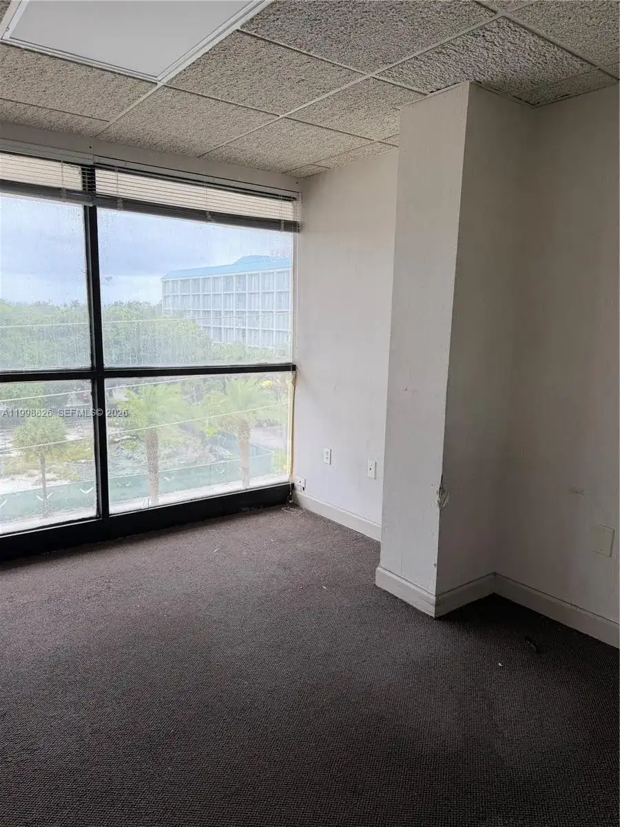 101 NW 167th St, North Miami Beach FL 33169 photo 5