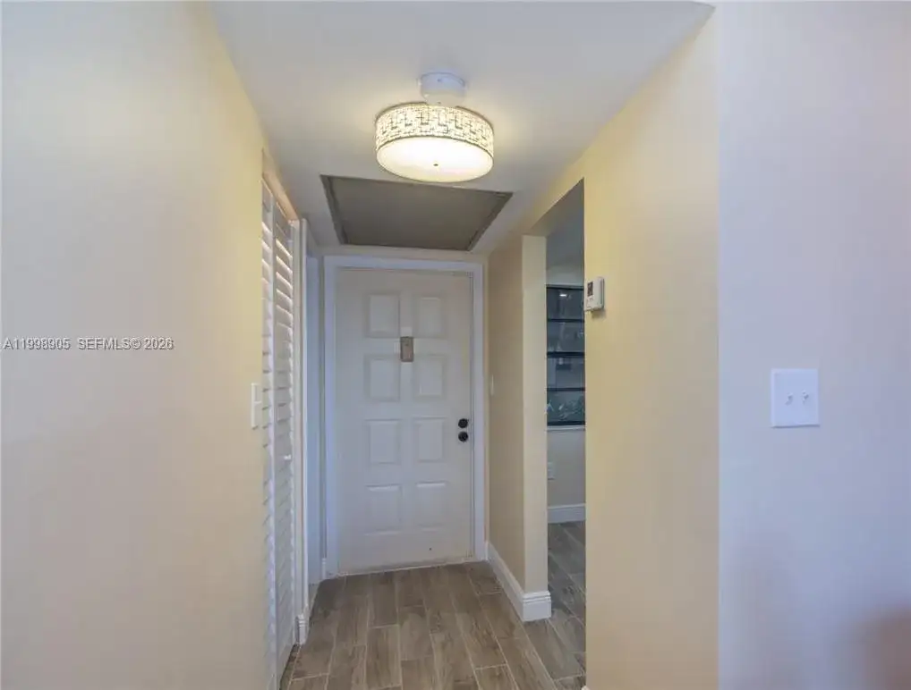 1100 Colony Point Cir # 105, Pembroke Pines FL 33026 photo 3