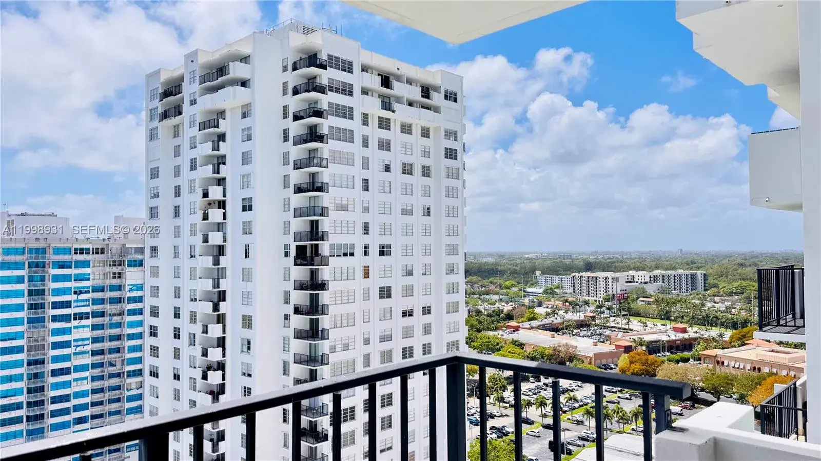 2780 NE 183rd St # 2012, Aventura FL 33160
