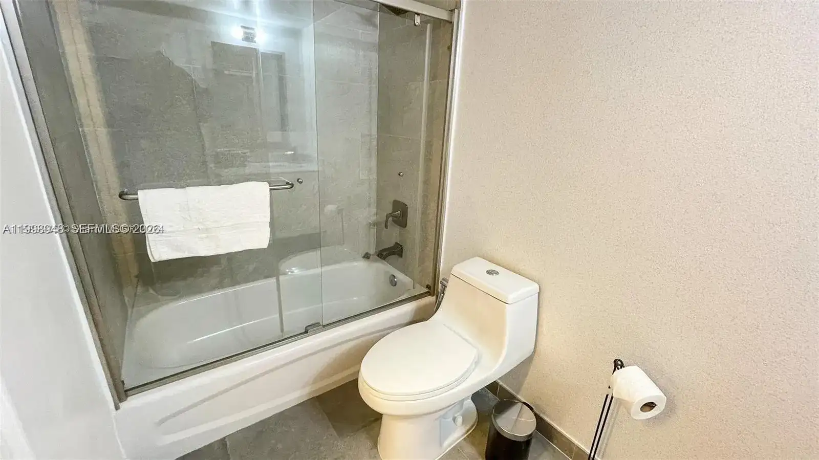 1200 Brickell Bay Dr # 1702, Miami FL 33131 photo 3