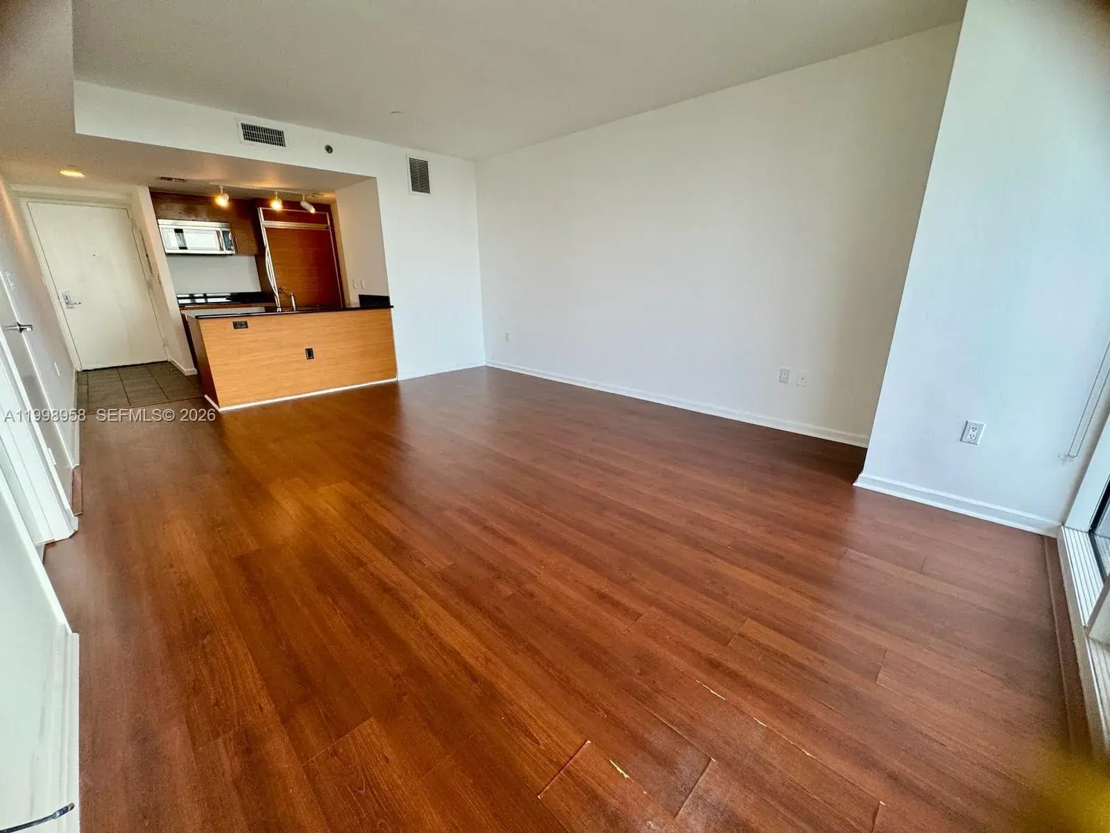 50 BISCAYNE Blvd # 3807, Miami FL 33132