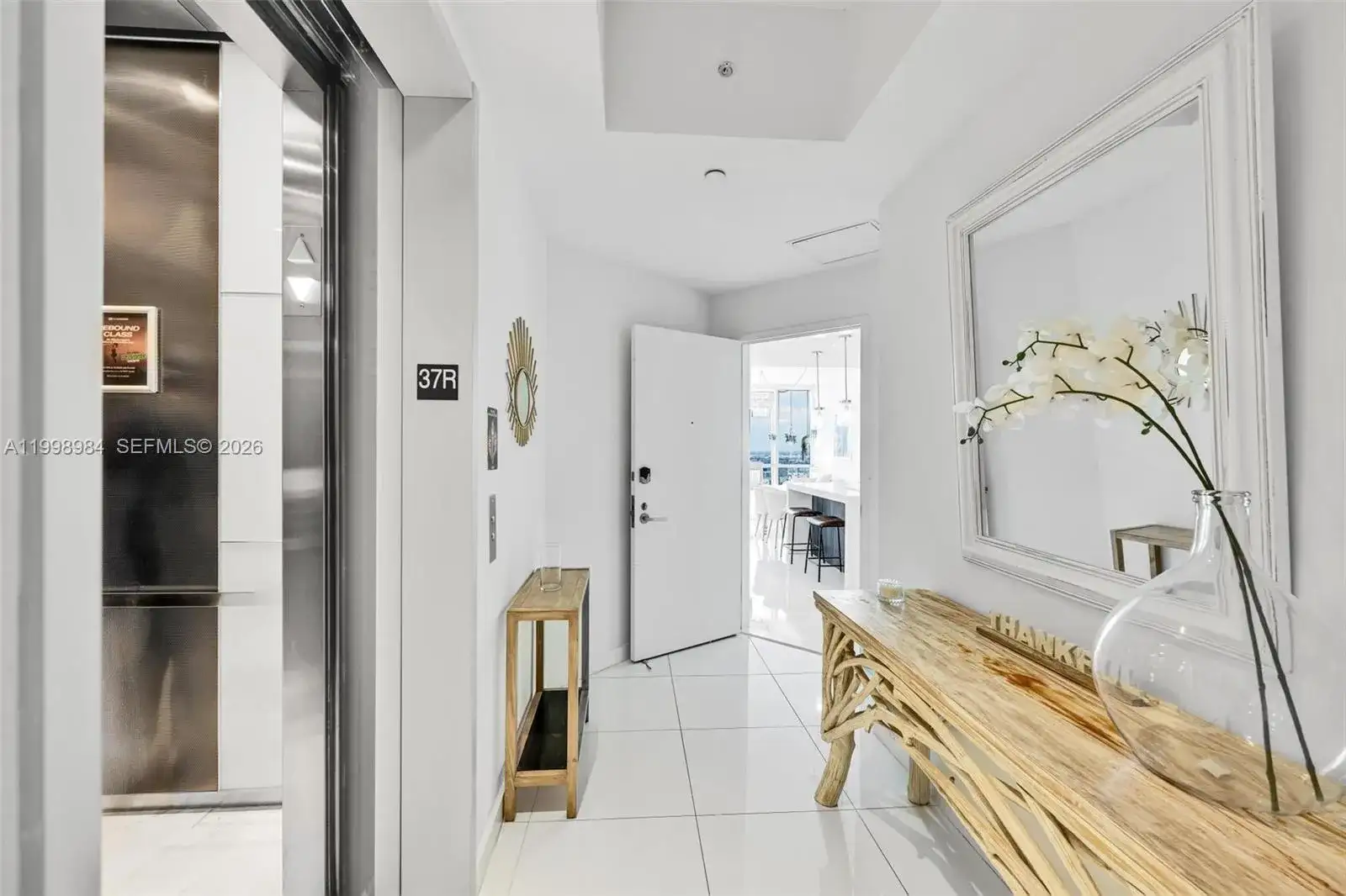 851 NE 1st Ave # 3708, Miami FL 33132 photo 3