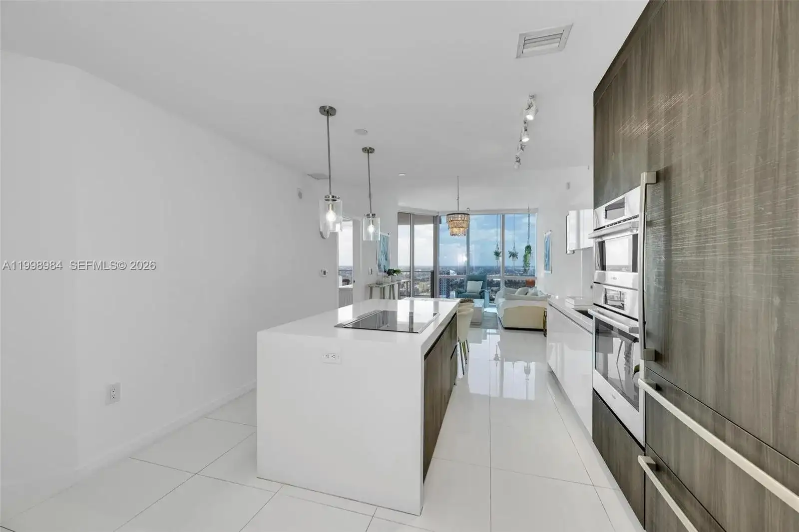 851 NE 1st Ave # 3708, Miami FL 33132 photo 5