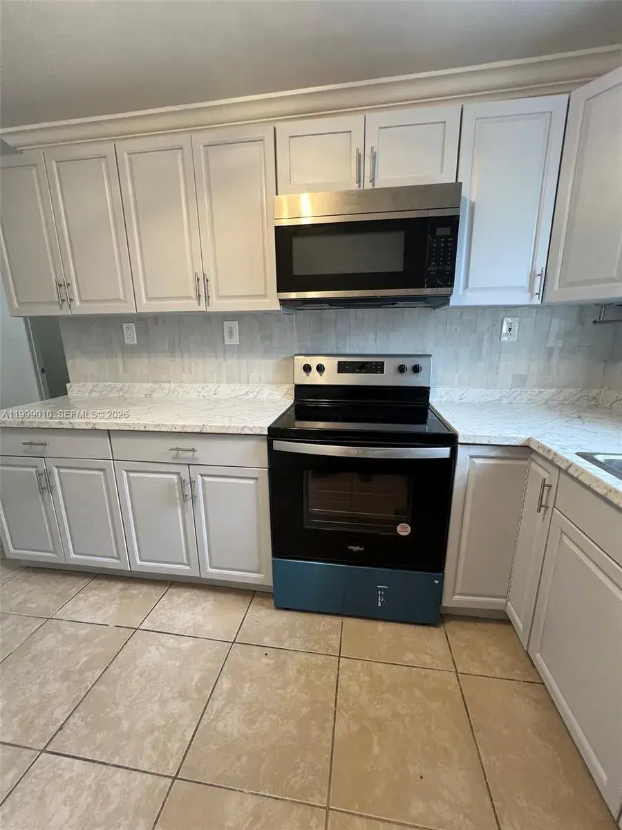 6018 Plunkett St # 1, Hollywood FL 33023