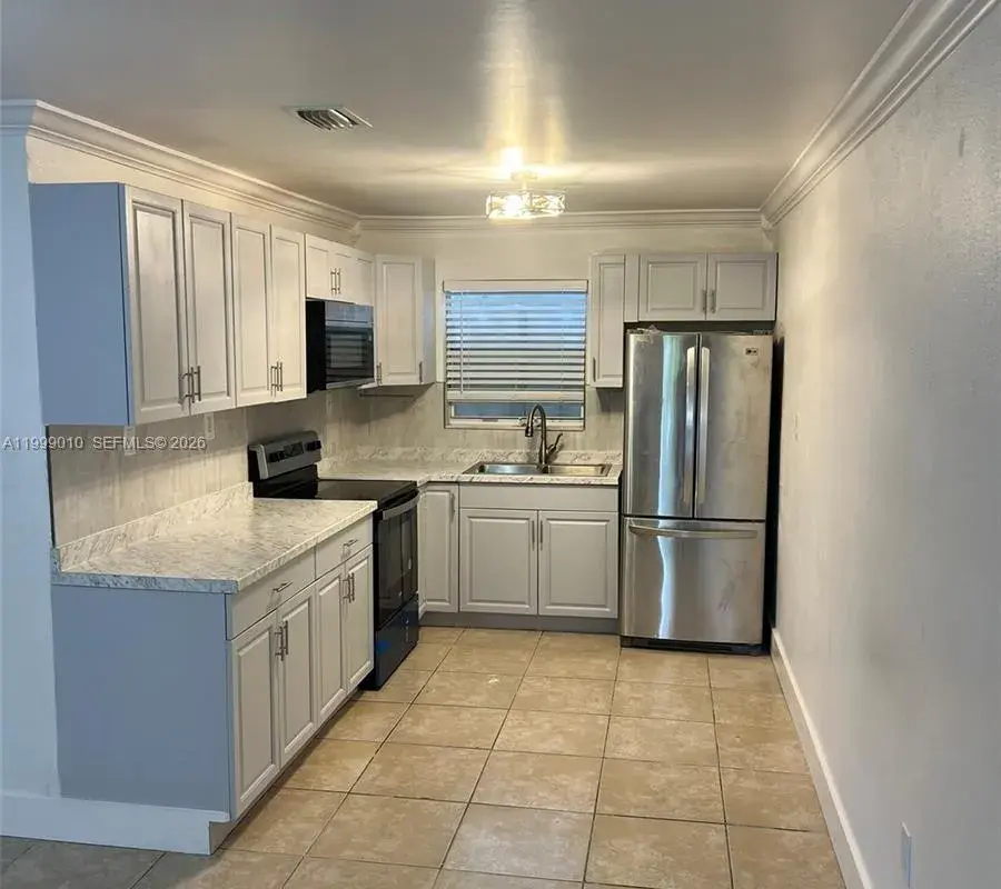 6018 Plunkett St # 1, Hollywood FL 33023
