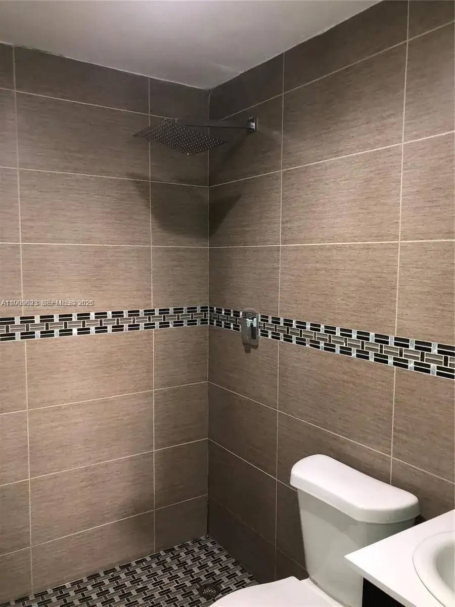 2730 Collins Ave # 310, Miami Beach FL 33140 photo 3