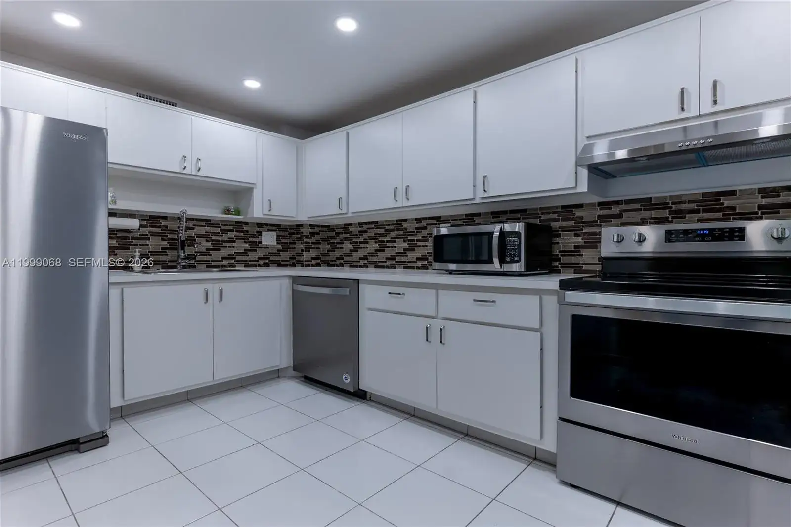 500 Three Islands Blvd # 1110, Hallandale Beach FL 33009