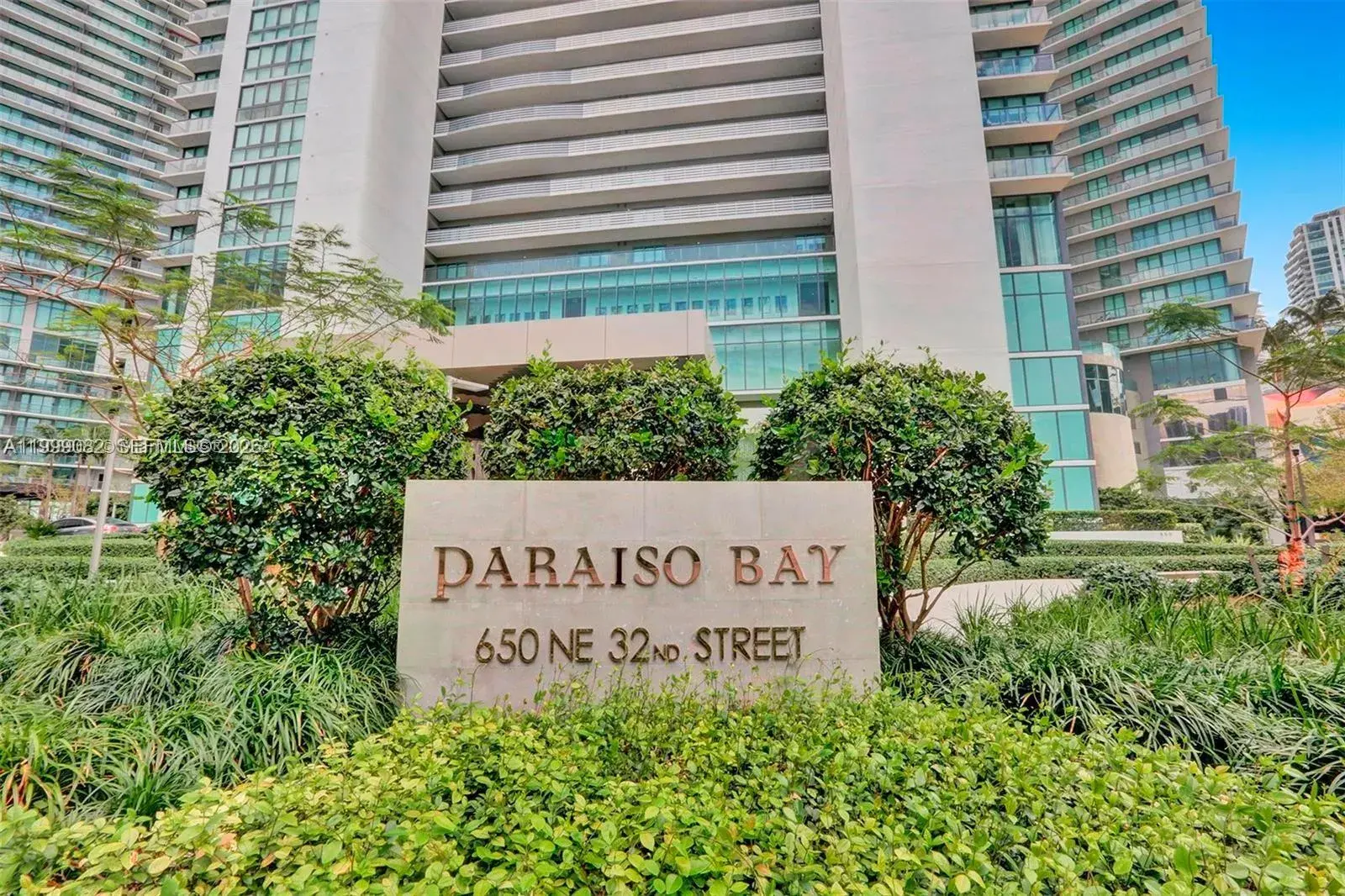 650 NE 32nd St # 2406, Miami FL 33137