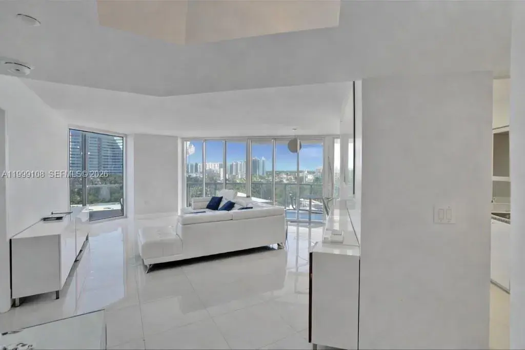 7330 Ocean Ter # C, Miami Beach FL 33141