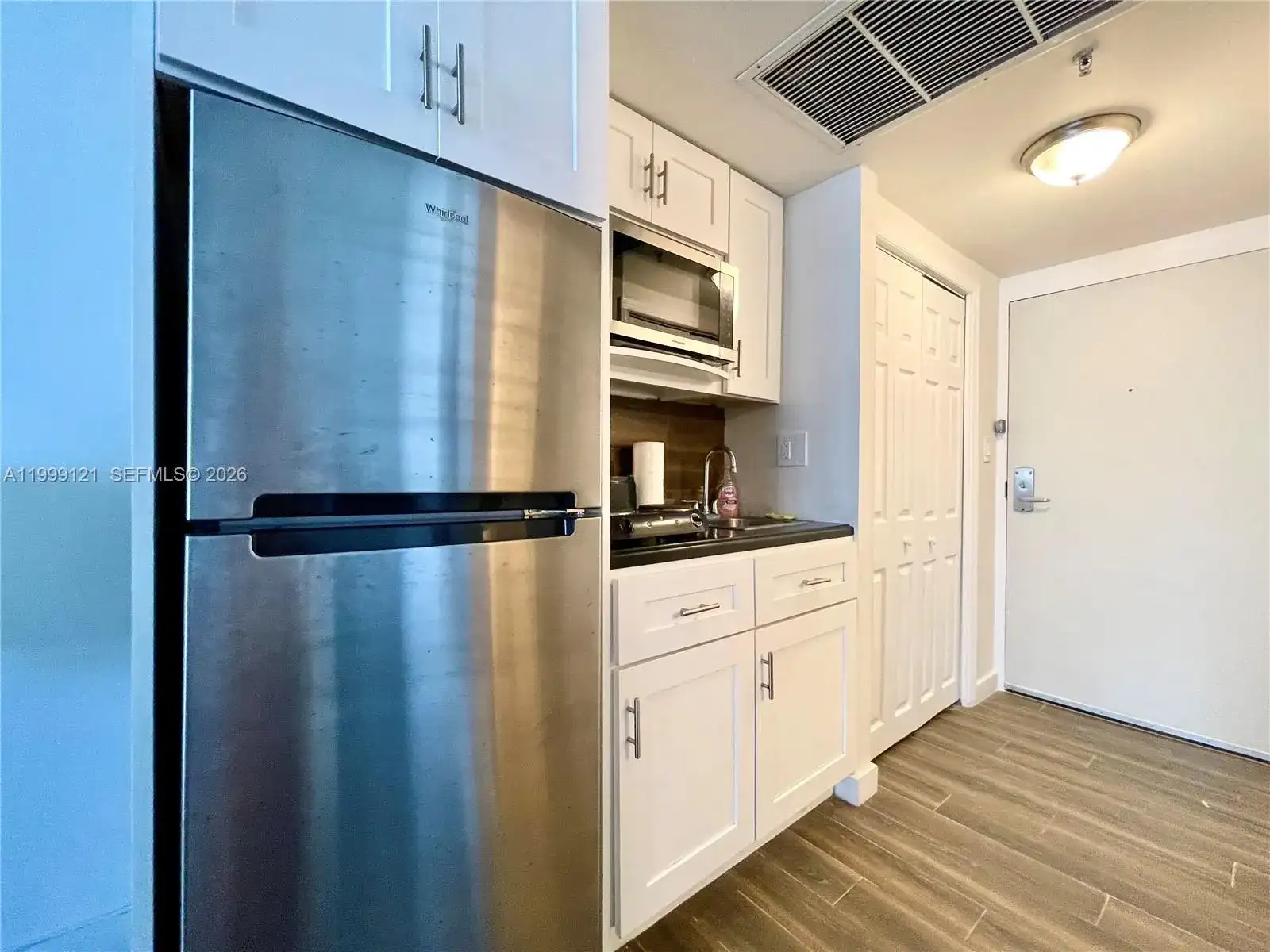 19201 Collins Ave # 504, Sunny Isles Beach FL 33160 photo 5