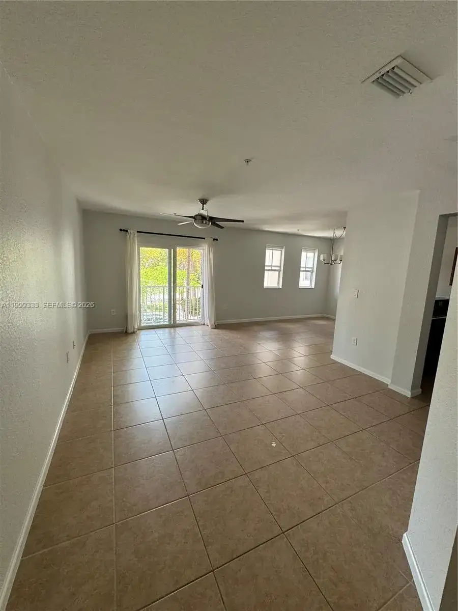 11601 NW 89th St # 209, Doral FL 33178 photo 5