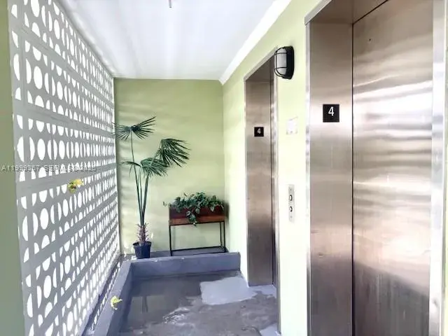 1425 Arthur St # 403A, Hollywood FL 33020