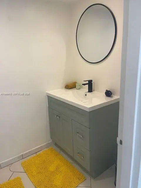 900 Bay Dr # 311, Miami Beach FL 33141