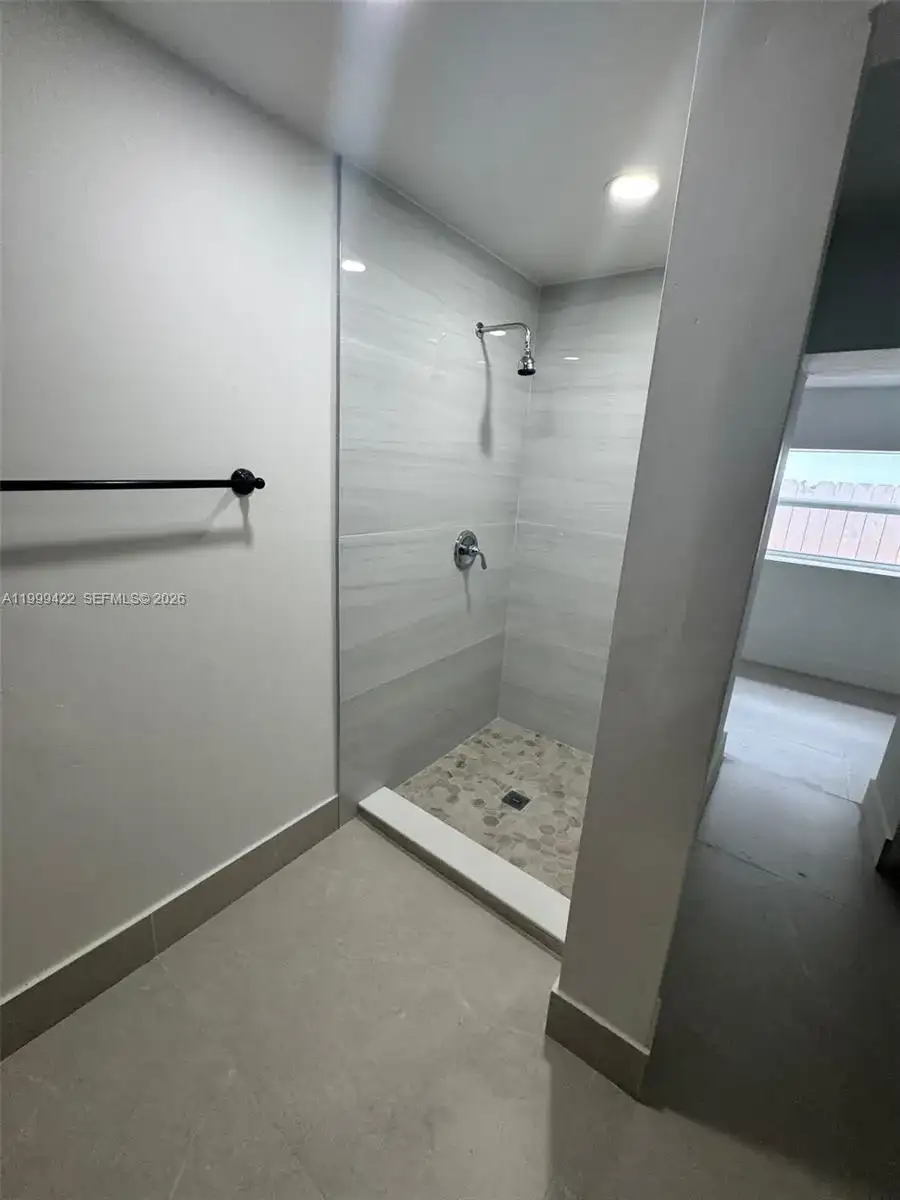 6534 SW 34th St # 2, Miami FL 33155 photo 3