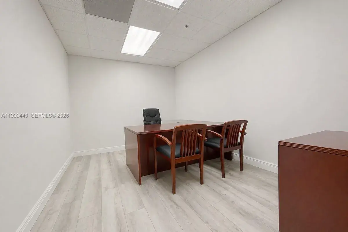 18501 Pines Blvd # 369, Pembroke Pines FL 33029