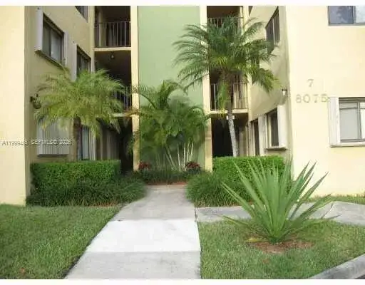 8075 SW 107th Ave # 305, Miami FL 33173 photo 2