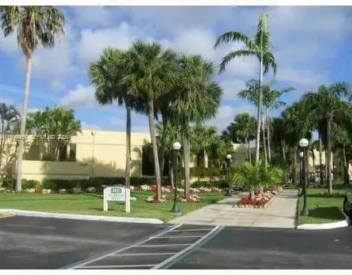 8075 SW 107th Ave # 305, Miami FL 33173 photo 5