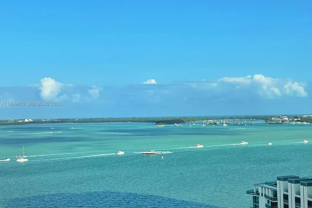 1200 Brickell Bay Dr # 2017, Miami FL 33131
