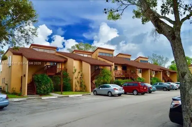 604 E Lakeview Dr E # 604, Royal Palm Beach FL 33411 photo 2